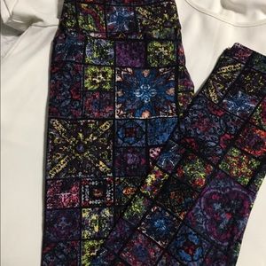 Lularoe OS Leggings Never been worn NEW!!!